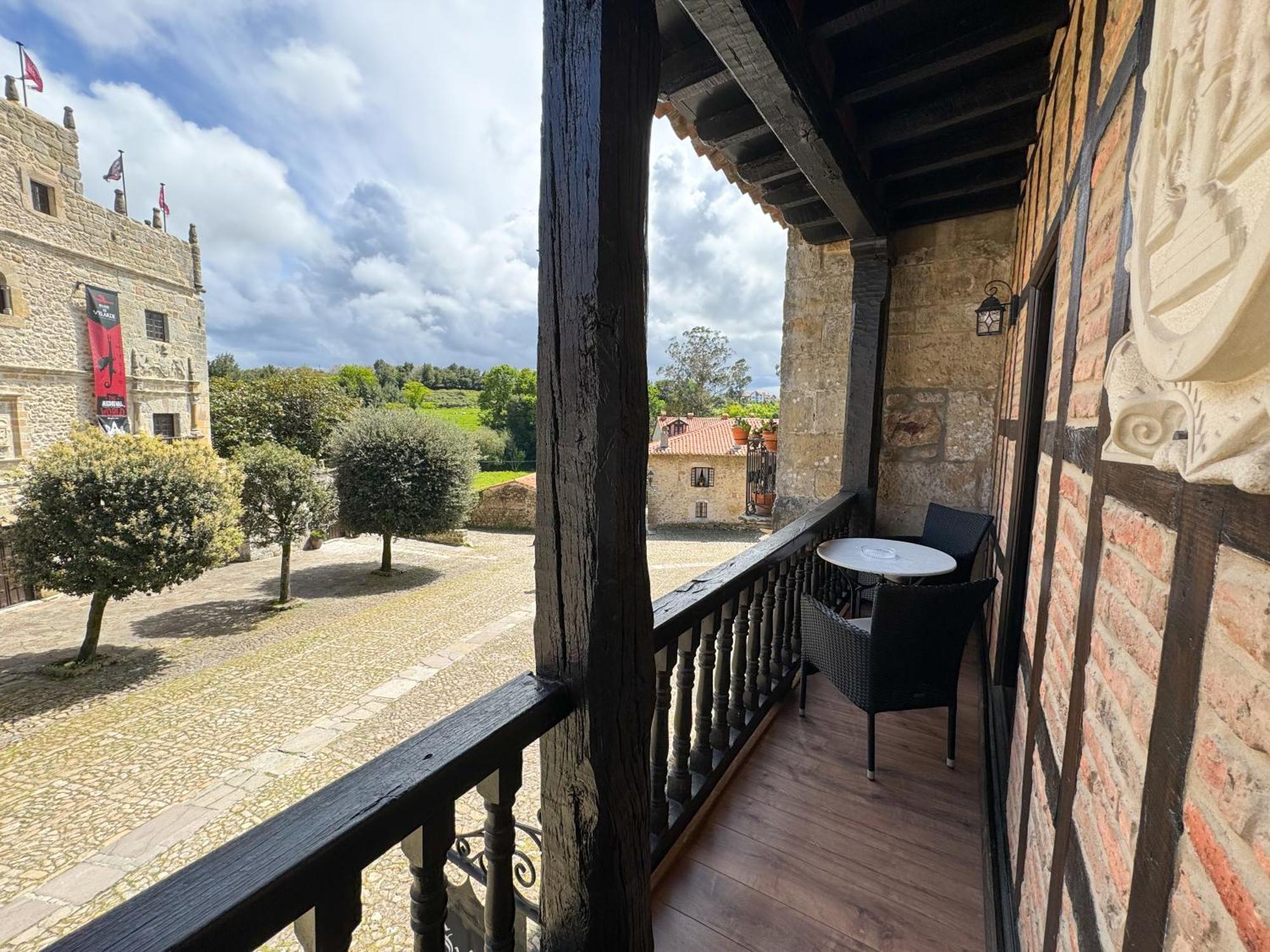 Suites con Jacuzzi Santillana Santillana del Mar Esterno foto